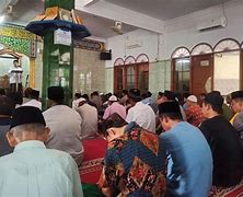 Mimpi Sholat Jumat Berjamaah Di Masjid